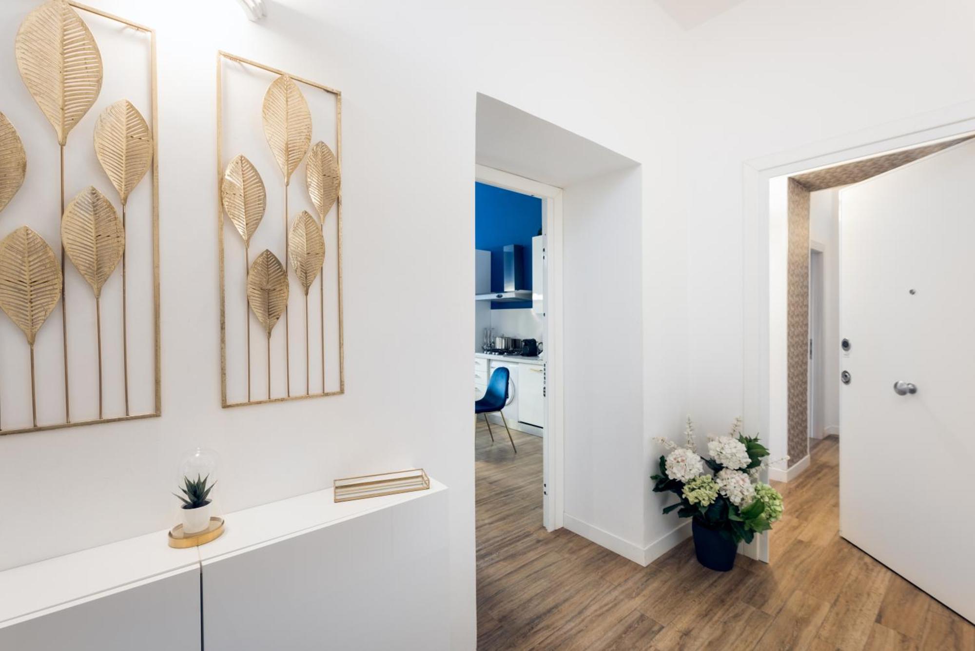 Vatican Imperial Apartment 2840Sq Ft — Photos 1